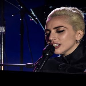 Lady Gaga collabore avec l’OMS et annonce un spectacle mondial en ligne